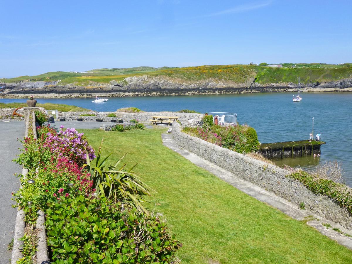 Villa Angorfa Cemaes Bay Exterior foto
